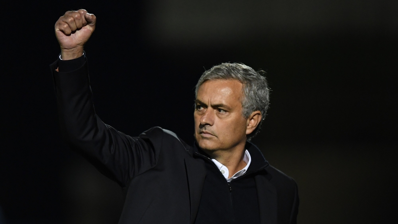 足球中超重金投入青训，多所足球学校开建（中超重金加码青训，多所足球学校相继开建）