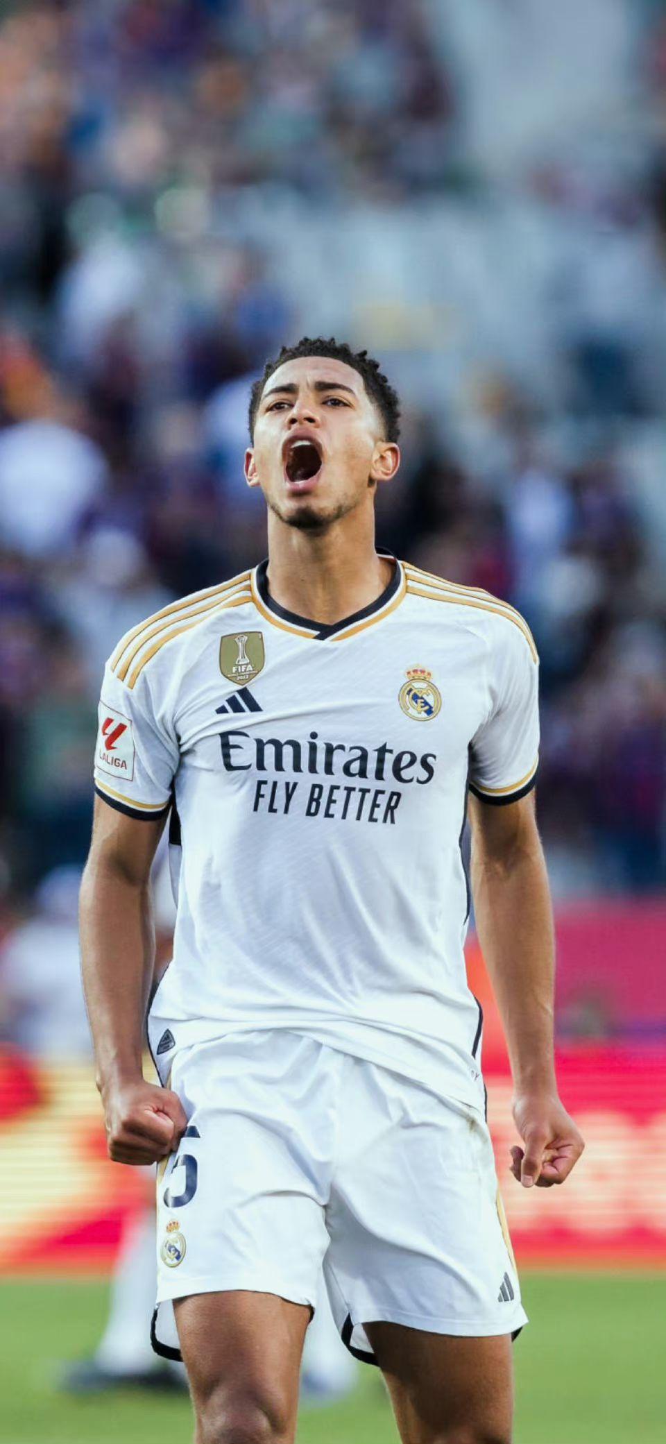 跟队记者：尤文仍在重点关注迈尼昂，球员的续约谈判陷入停滞（跟队记者：尤文持续关注迈尼昂，球员续约谈判已停摆）