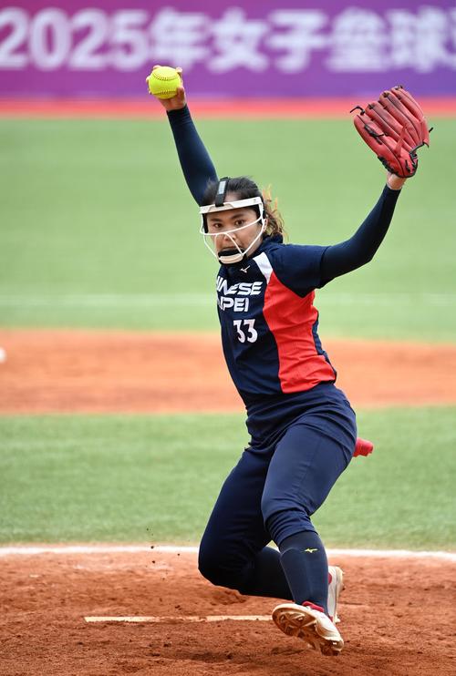 1-3遗憾无缘冠军，穆勒赛后社媒晒照感谢球迷支持（1-3落败无缘冠军，穆勒赛后社媒晒照致谢球迷）