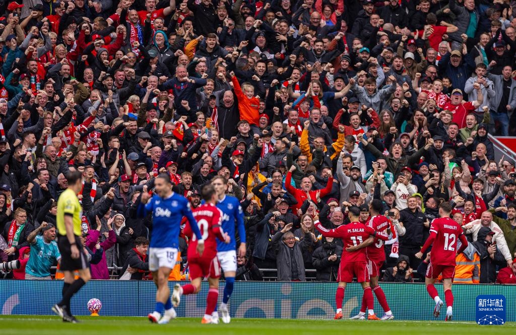 WTT总决赛：首个世界前十被淘汰！邱党1-4败北，男单8强已出其二（WTT总决赛：首位世界前十出局！邱党1-4告负，男单八强已有两席）