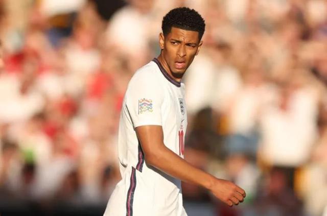 申花迎来2025最后一战，特谢拉、路易斯等多人合同将到期（申花迎战2025收官战：特谢拉、路易斯等多名球员合同到期）