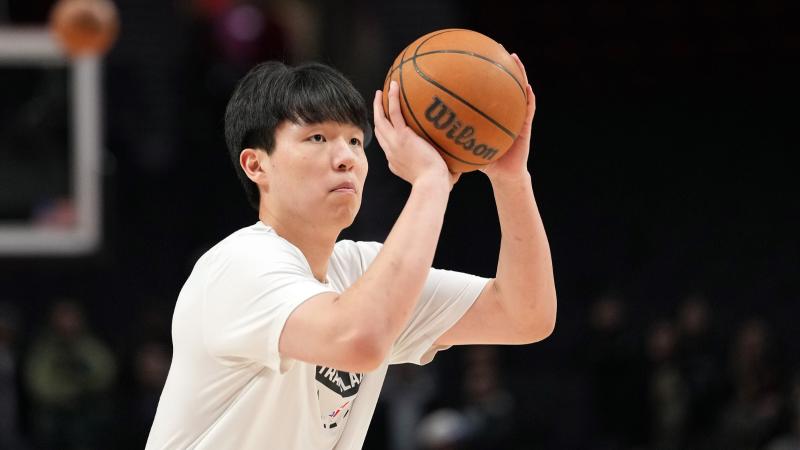 鱼缸论继续！霍伊伦双响助球队回榜首，头顶脚踢荣膺全场最佳（鱼缸论仍在发酵！霍伊伦梅开二度助队重返榜首，头顶脚踢加冕全场最佳）