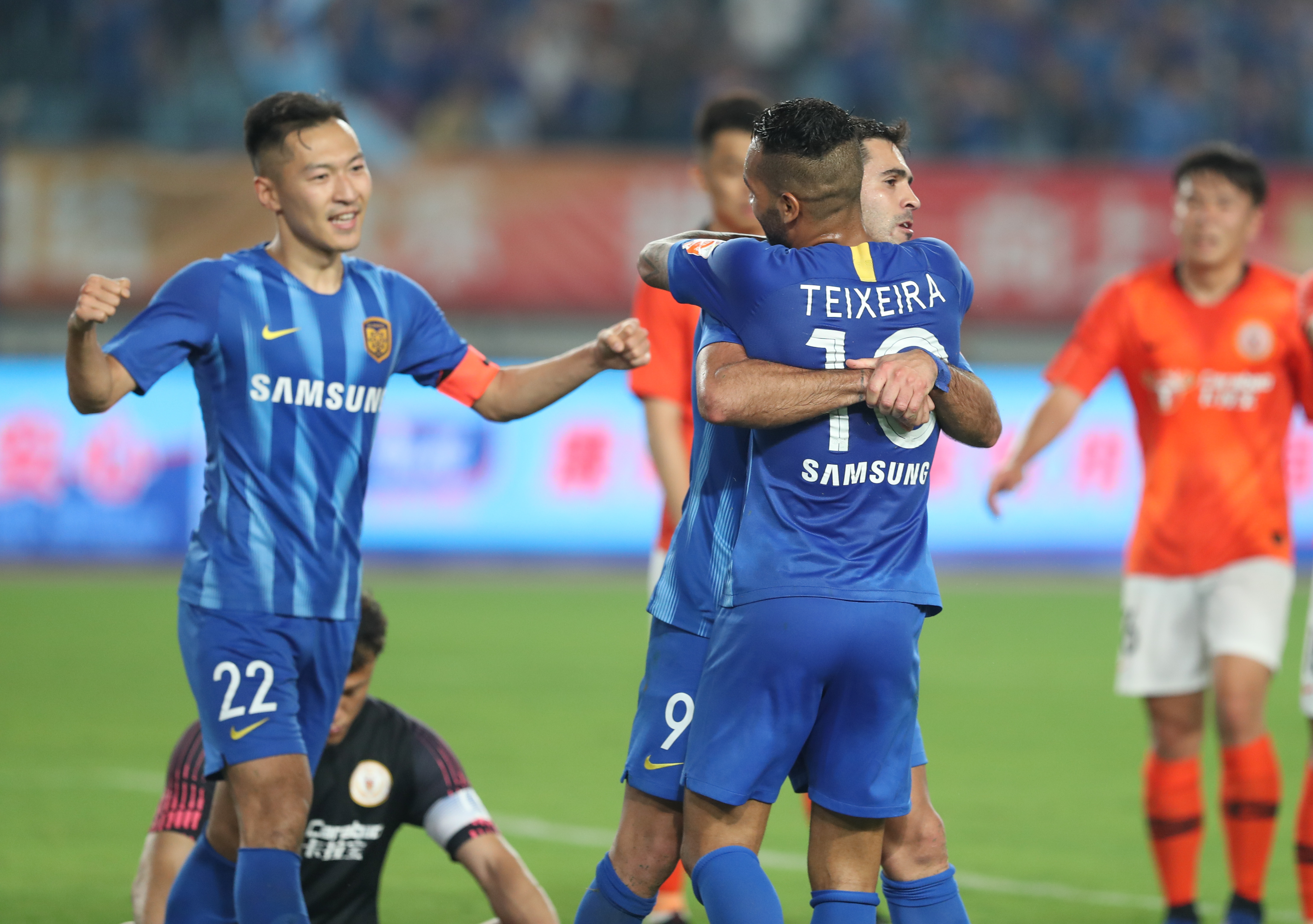 NBA：勇士末节发力 击败灰熊（NBA：勇士末节发威 力克灰熊）