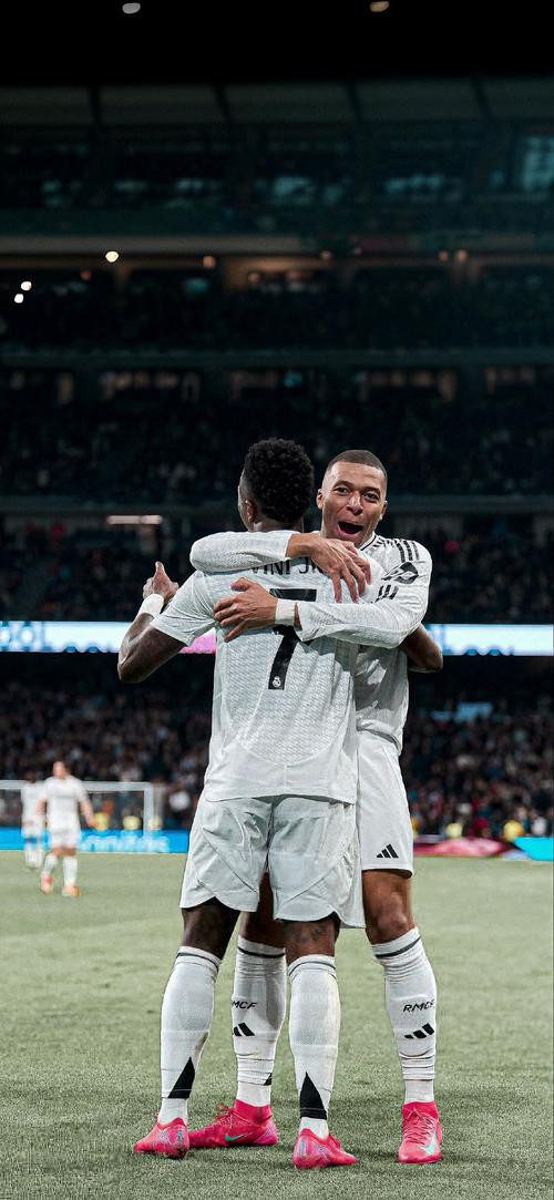 撞新秀墙！榜眼秀哈珀11中1&三分5中0仅得3分（状态低迷！榜眼哈珀11投1中、三分5投0中仅拿3分）