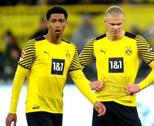 英媒：波罗赛后怒吼贝里瓦尔，对后者绕场致谢热刺球迷不满（英媒：波罗赛后怒斥贝里瓦尔，不满其绕场向热刺球迷致谢）