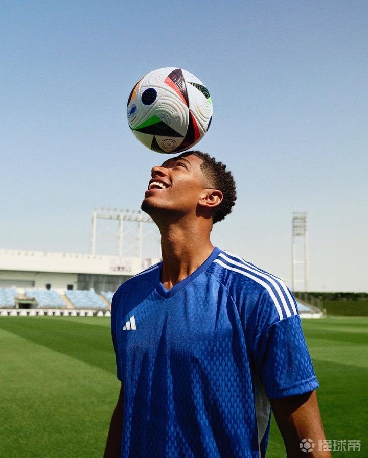 里程碑，国安后卫李磊已代表中国俱乐部出战300场比赛（国安后卫李磊迎来职业里程碑：代表中国俱乐部出场300次）